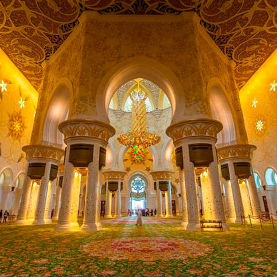 Sheikh Zayed Mosque Half-Day Tour from Dubai