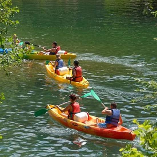 Descente de la rivière Rouge en canoë, kayak ou paddleboard