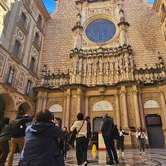 Tour Guiado al Monasterio de Montserrat desde Barcelona