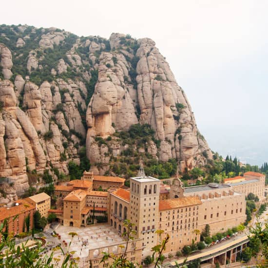 Tour Guiado al Monasterio de Montserrat desde Barcelona