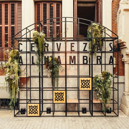 Jardín Cervezas Alhambra: Dos tercios con tabla de ibéricos