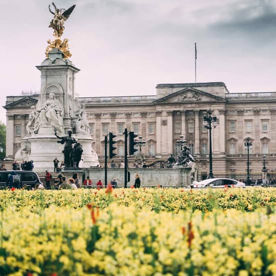 Fun and Interactive GPS Mobile Phone Treasure Hunt around Buckingham Palace area