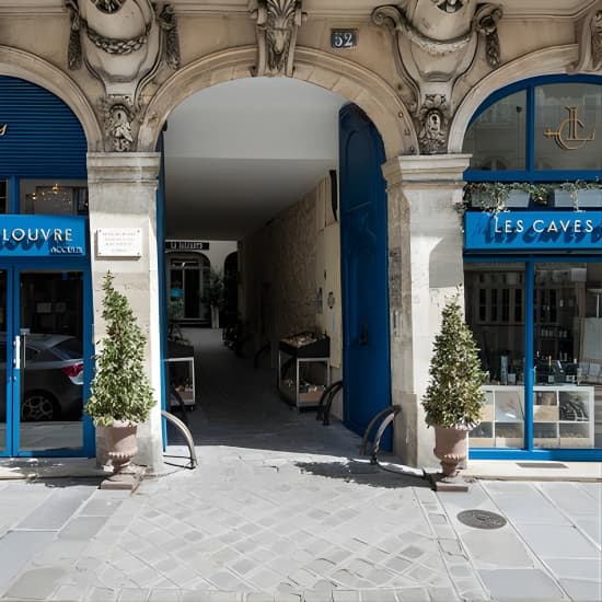 Visite guidée et dégustation de vin dans une cave royale à Paris