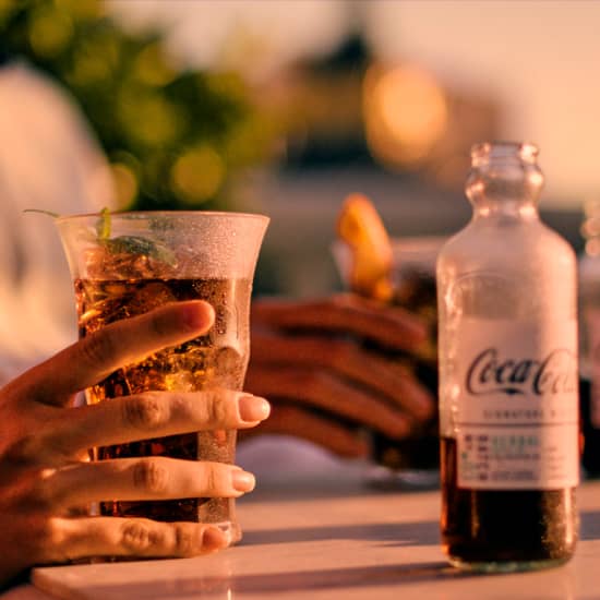 Coca-Cola Live the Roof: Anni B Sweet bajo el atardecer