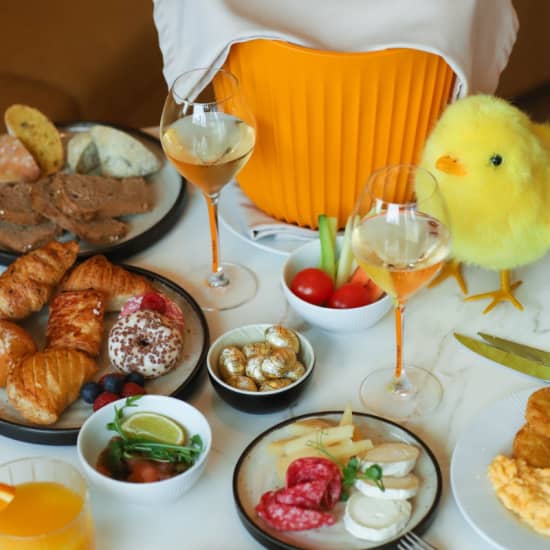 Bubbly Brunch com Veuve Clicquot - Edição Páscoa