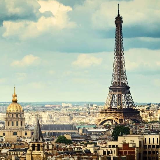 ¡Escápate a París: vuelos y hotel!