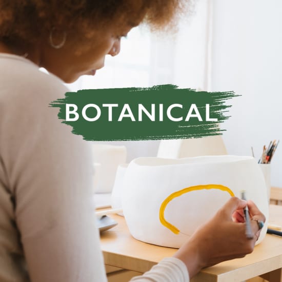 Botanical : Atelier de peinture au milieu des plantes et verres de vin