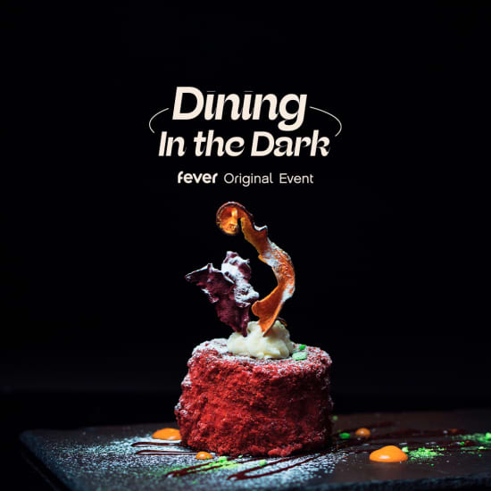 Dining in the Dark: Una experiencia única de comer con los ojos vendados en Copas