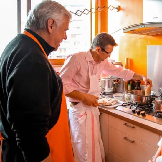 Cours de cuisine traditionnelle de Noël avec visite du marché