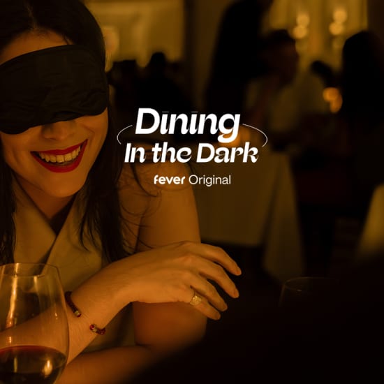 Dining in the Dark: Una experiencia gastronómica única con los ojos vendados