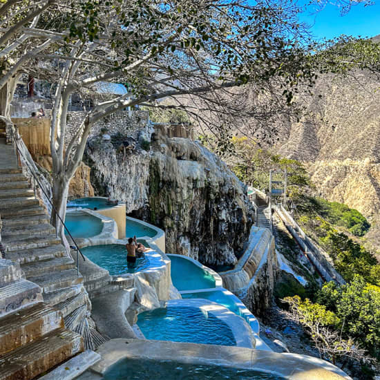 Excursión guiada a las Cuevas de Tolantongo desde CDMX