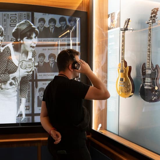 Guitar Legends Hall: el primer museo de rock interactivo