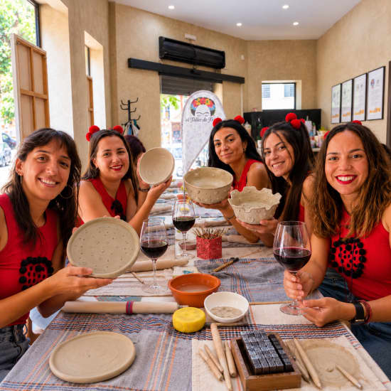 Crea tu propia pieza: experiencia de cerámica creativa