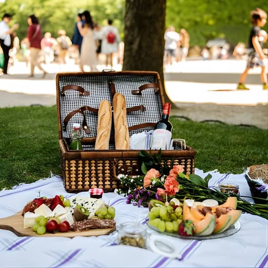 Affiche Parisian Romantic Picnic