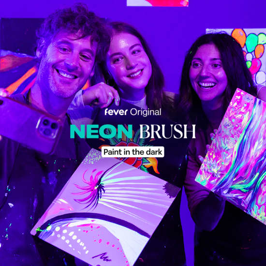 Neon Brush: un’esperienza di pittura fosforescente