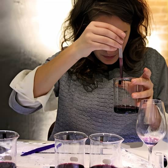 Fabrique ta propre bouteille de vin dans le centre de Paris