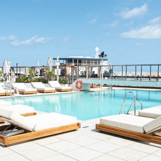 Go Beach Club: ¡disfruta de su terraza y el atardecer!