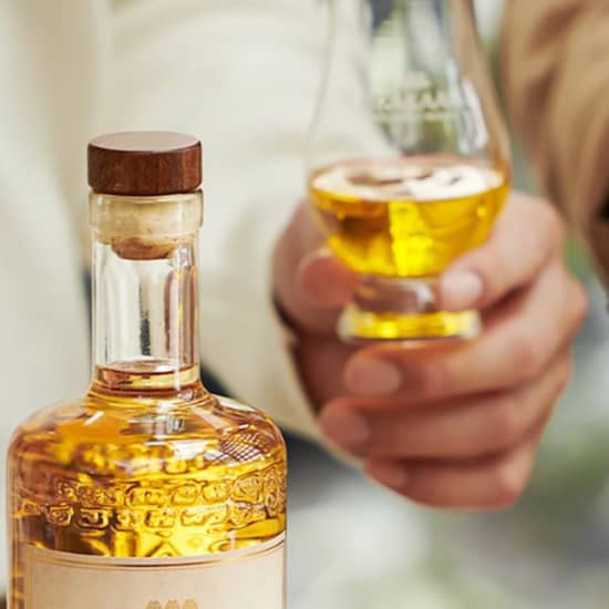 SPICY & SMOKEY: A SECRET CHRISTMAS WHISKY & RUM TASTING