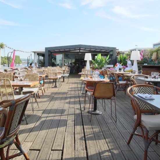 Terrasse : Dîner italien sur la péniche de l'Aqua Restaurant