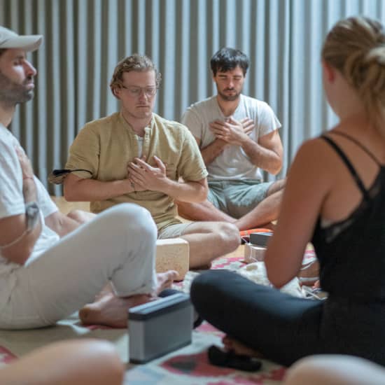 Renacer Desde el Cuerpo - Día Internacional del Yoga
