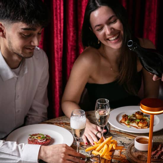 Valentine’s Date Night at Smith’s Bar & Grill - Valentine's Day experience in Smith's Bar & Grill