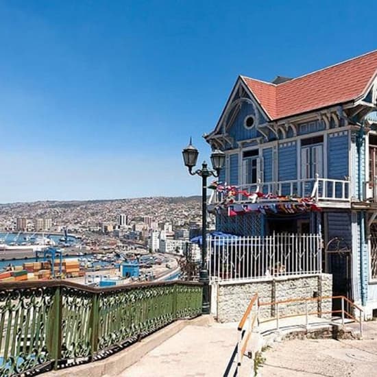 Tour Vino, Museo Neruda, Valparaíso y Viña del Mar