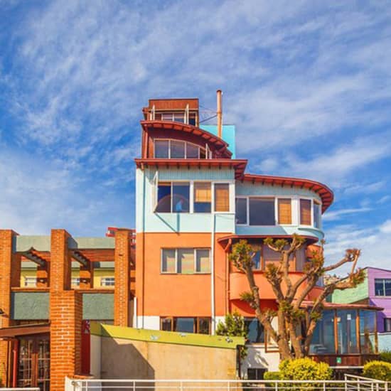 Tour Vino, Museo Neruda, Valparaíso y Viña del Mar