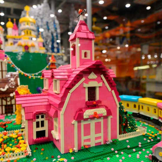 Exposición de modelos construidos con piezas Lego®