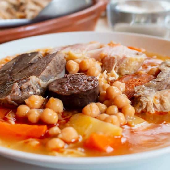 Cocido madrileño junto al Teatro Real en el Café de la Ópera