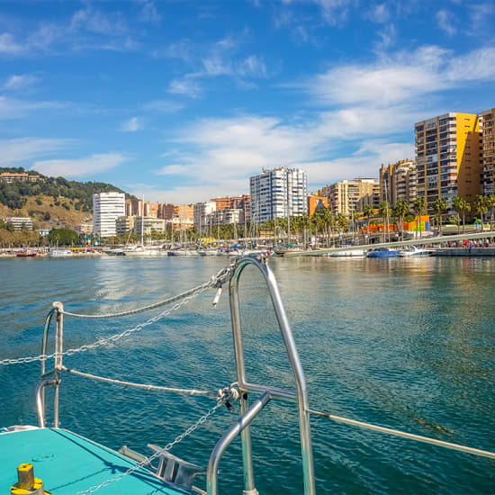 Tour a Pie por Málaga, Visita al Gibralfaro y la Alcazaba & Crucero en Catamarán