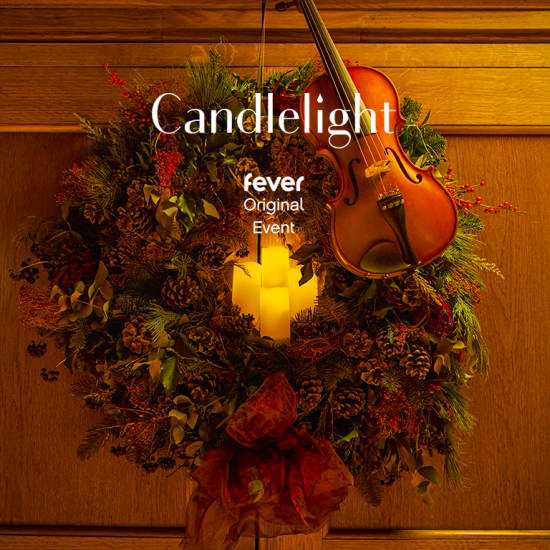 Candlelight Christmas: Weihnachtliche Filmmusik in der Alten Versteigerungshalle