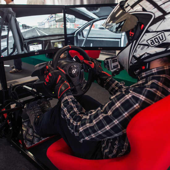 Conduz durante 1h no Autódromo Virtual de Lisboa