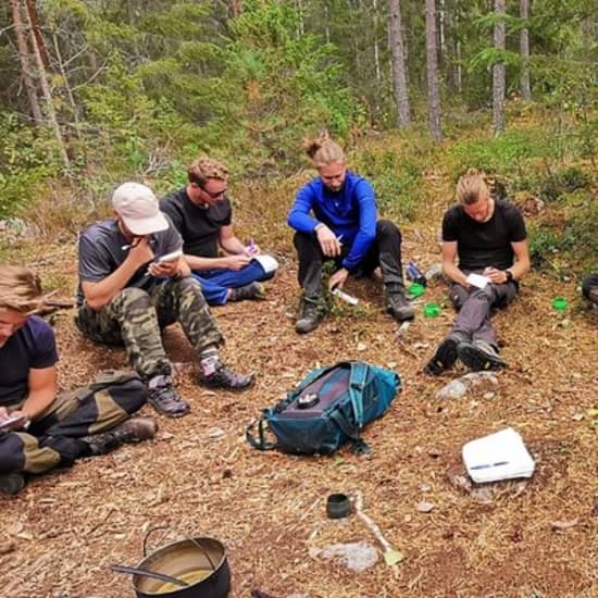 2-dagars överlevnadskurs i små grupper med grundläggande färdigheter i Södermanland