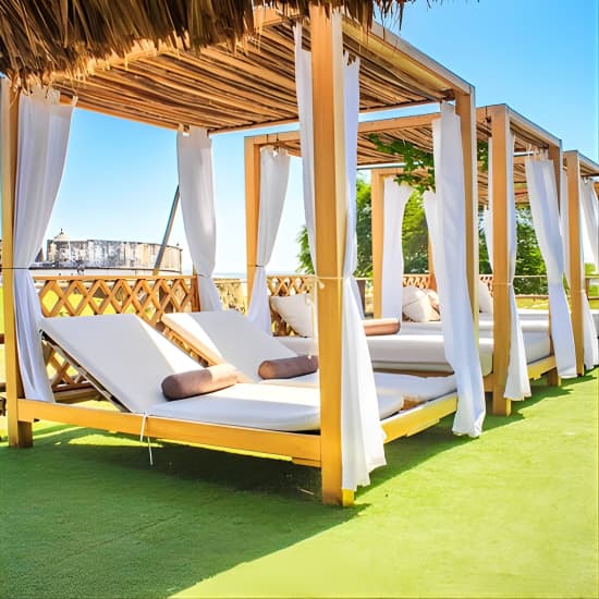 Playa Morena Beach Club Whith Lunch And Walking tour of fort San Fernando