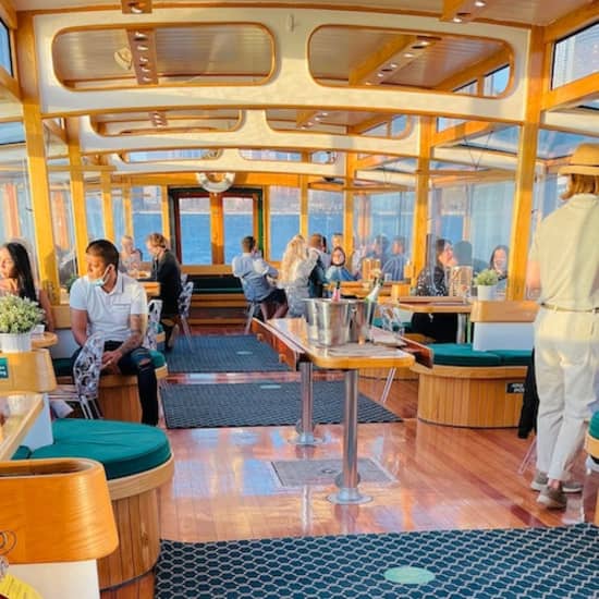 New York: 1.5-Hr Harbor Cruise + Champagne & Cheese Pairing