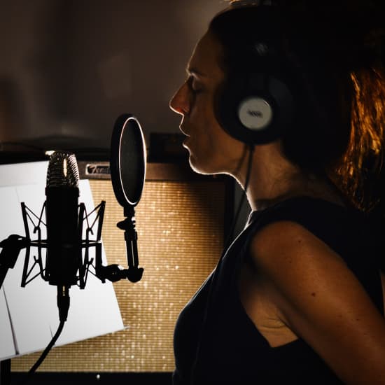Graba tu canción en estudio — YourSong STUDIO