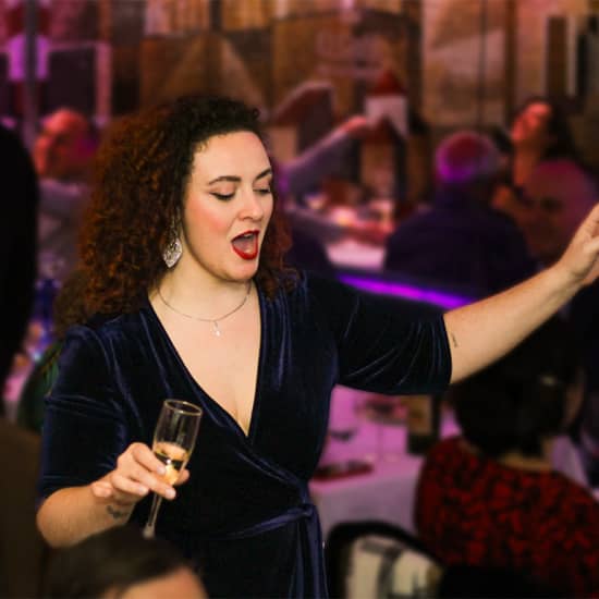 Una cena cantada: menú y espectáculo de lírica en El Café de la Ópera