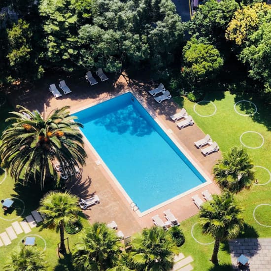 Acesso à piscina do Lisbon Marriott Hotel