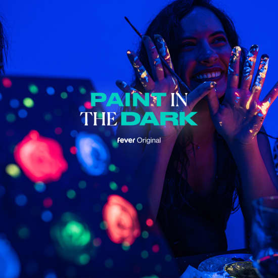 ﻿Paint in the Dark en el Teatro da Rotina: Taller de Pintura y Bebidas en la Oscuridad