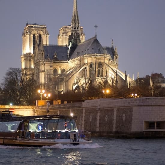 ﻿Gourmet dinner cruise on the Seine