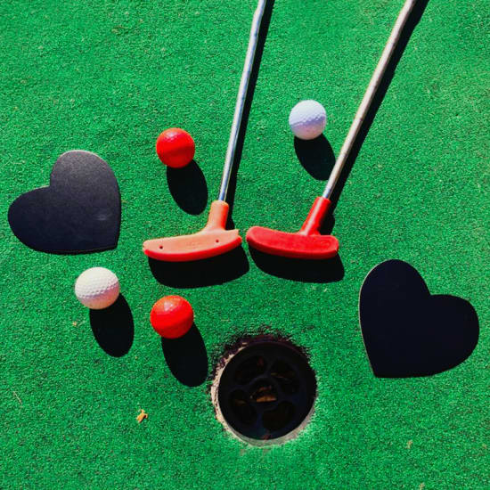 Valentine's Day Mini Golf: Arcade, Pizza, Champagne & More!
