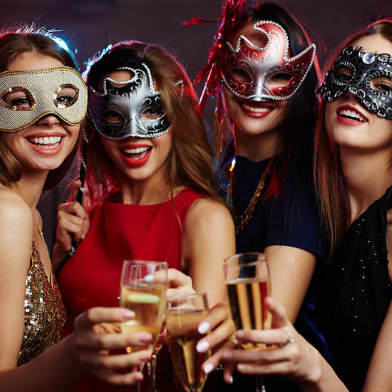 ﻿The New Year's Masked Ball at the Pavillon Wagram