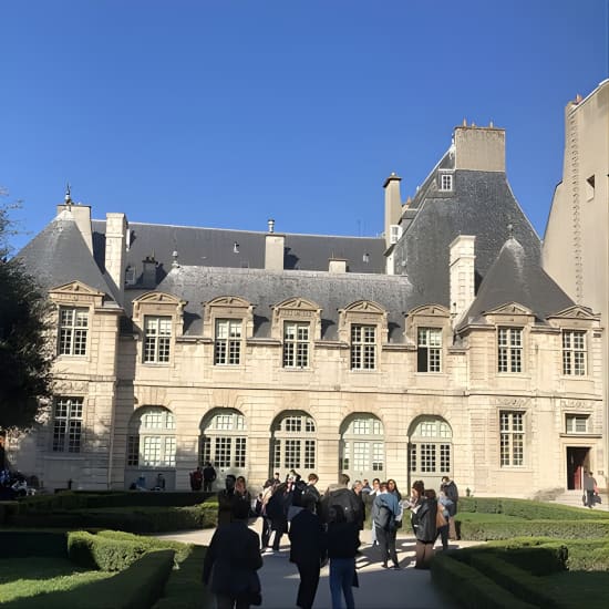 Small Group Marais Walking Tour