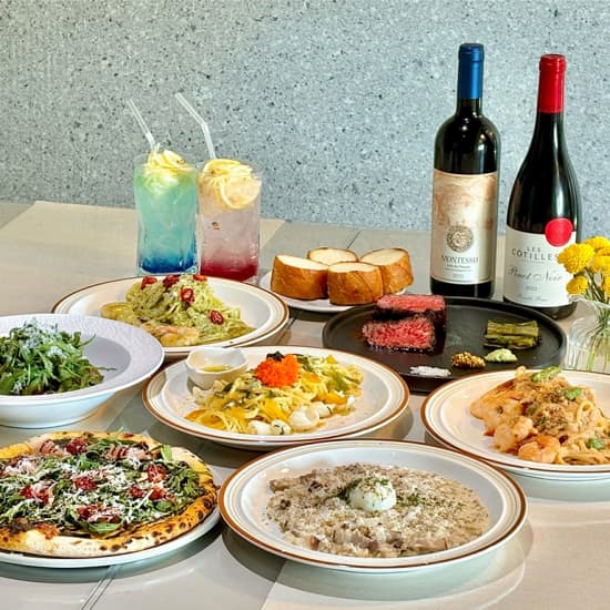 블루리본 선정 맛집 홀리라운지: 해변 열차 오션뷰