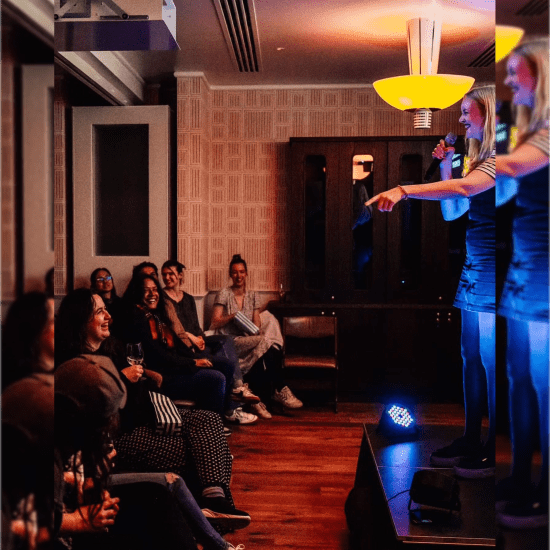 ﻿Bushy Comedy en el Hoxton