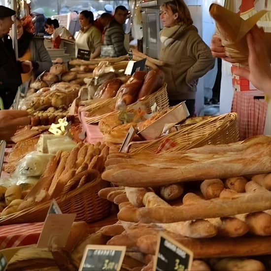 Marché local de Paris & Bastille District Food Tasting Tour