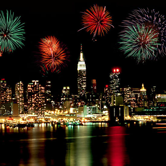 4th of July Fireworks Cruise with an Open Bar in NYC