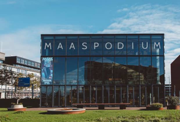 Maaspodium