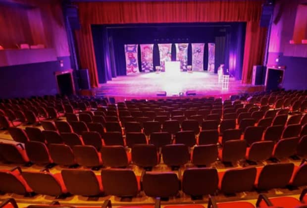 Theater Margarida Schivasappa