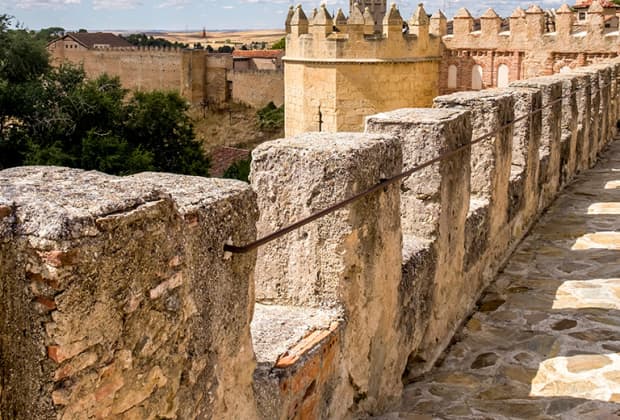Paseo Arqueológico por las Murallas de Segovia 2